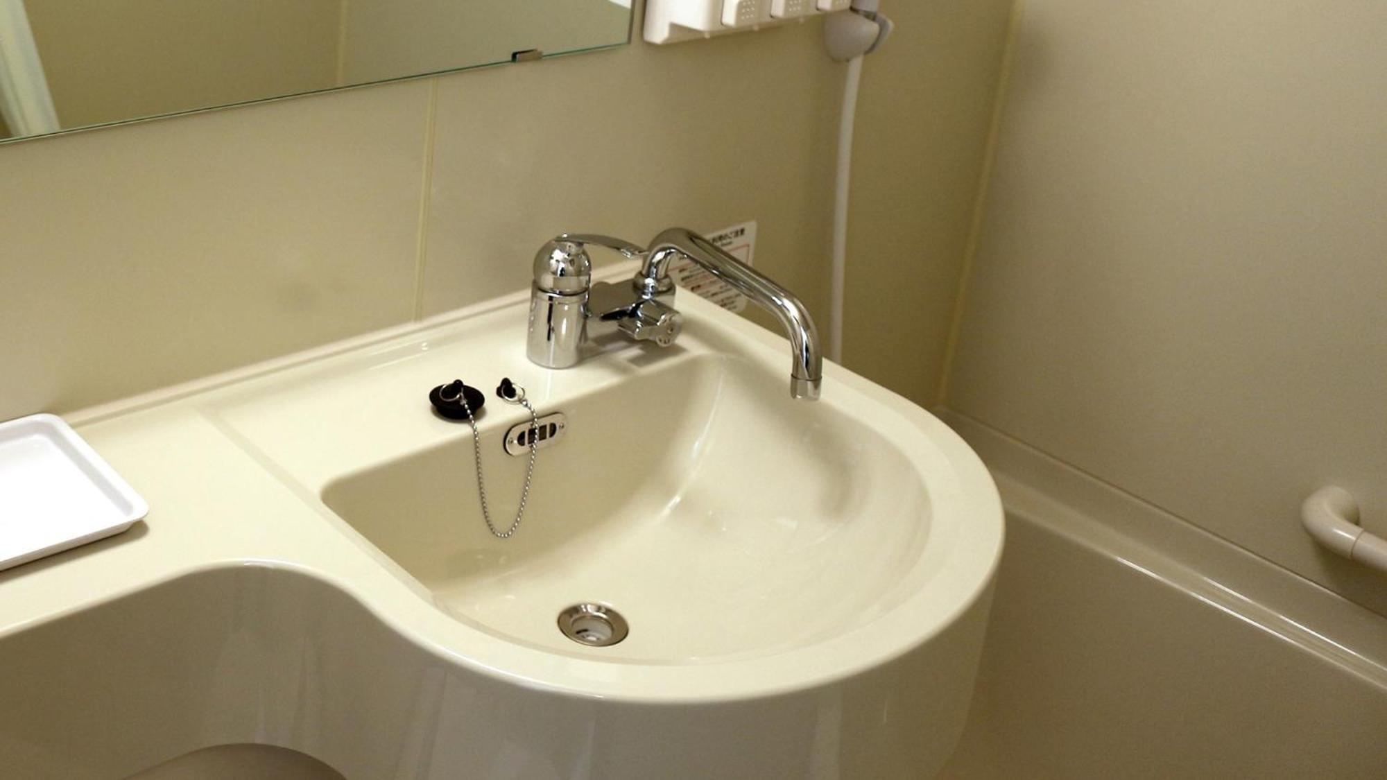 Toyoko Inn Saitama Misato Ekimae Екстер'єр фото